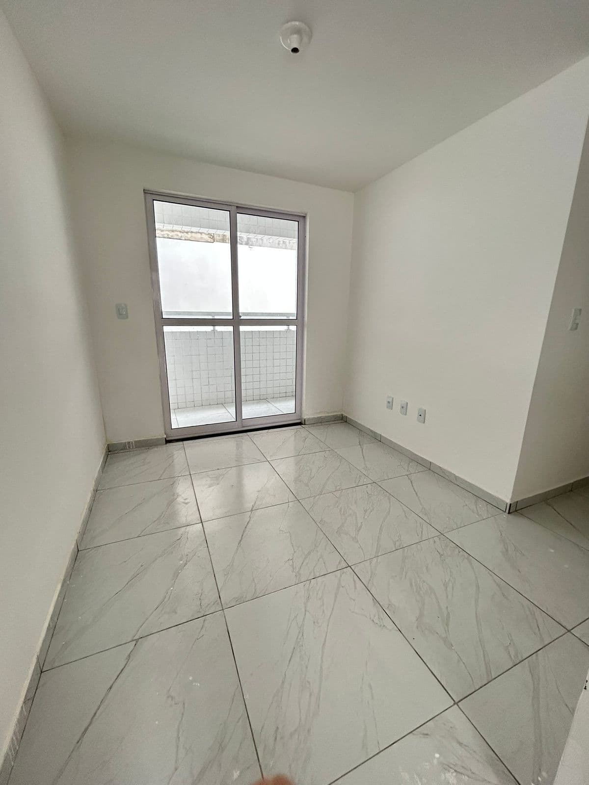 Oportunidade no João Paulo 2, novo e com 03 quartos!!!!