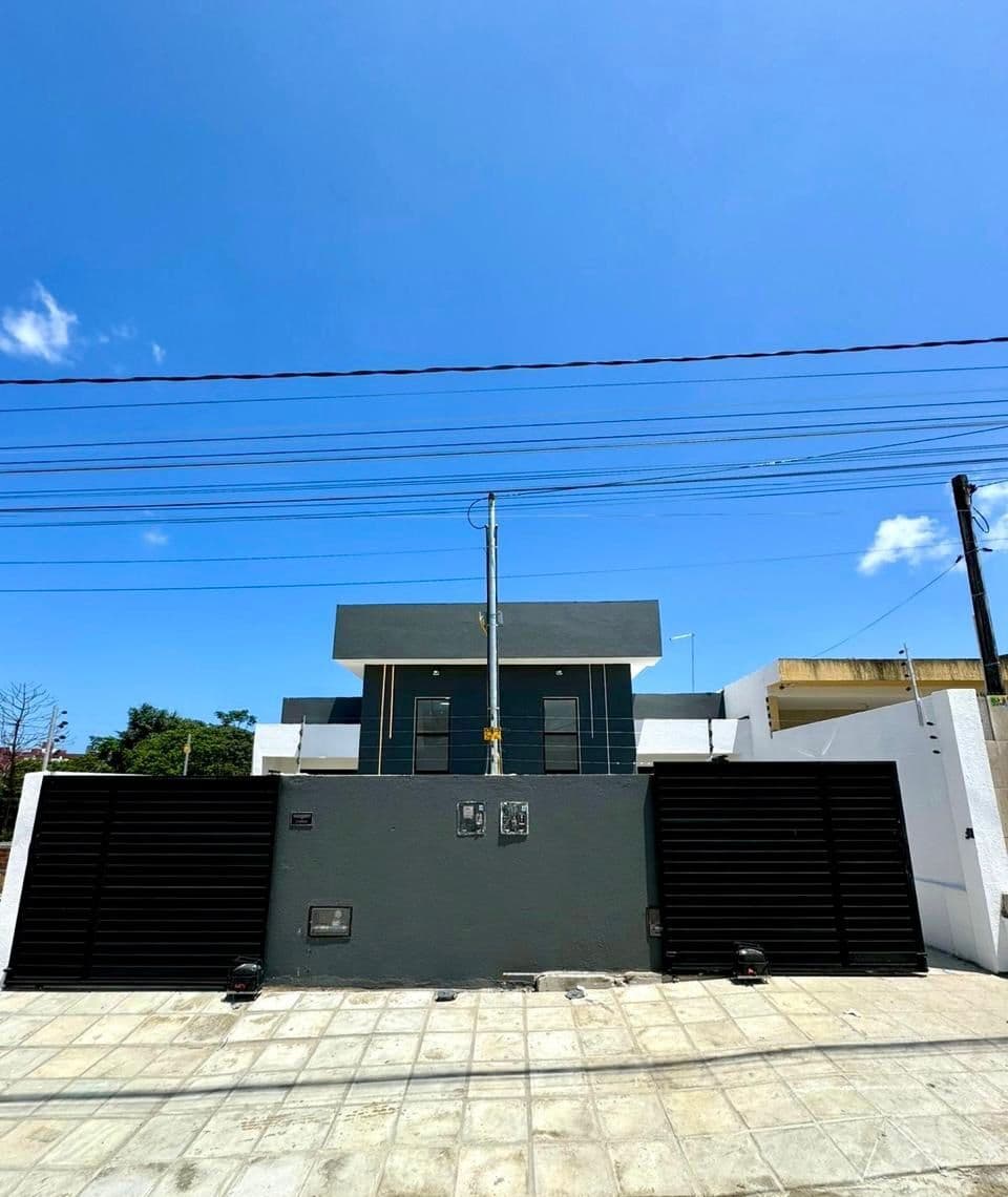 Casa nova com excelente acabamento!!
