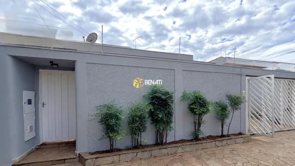 Casa em Ribeirão Preto - Jardim Paulista