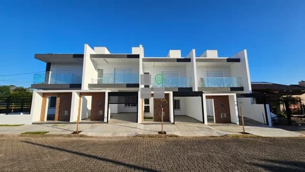Sobrado próximo ao Parque do Chimarrão