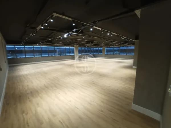 Sala comercial de 201 m² reformada com 5 vagas no Seletto Business Doc - Barra da Tijuca, RJ