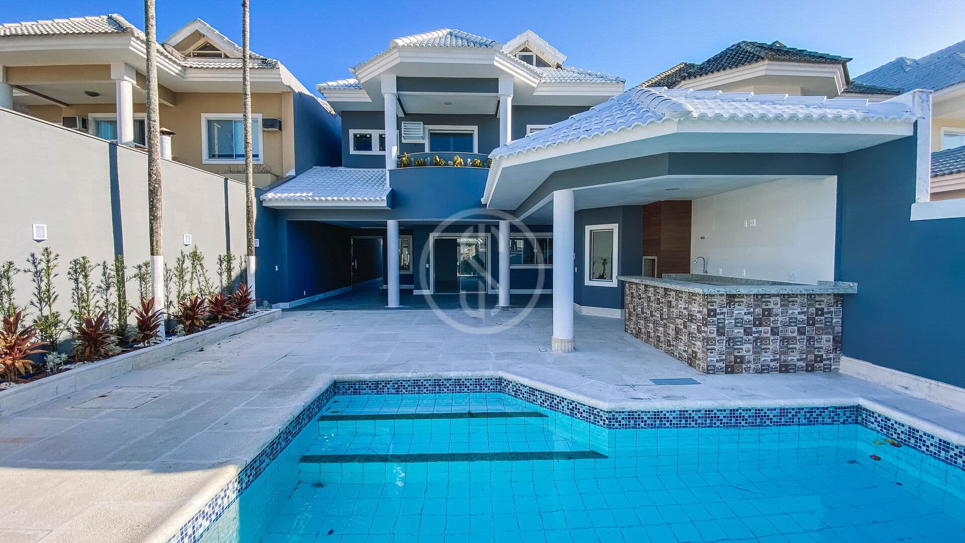 Casa triplex toda nova pronta para morar no condomínio Interlagos de Itaúna, na Barra da Tijuca, RJ