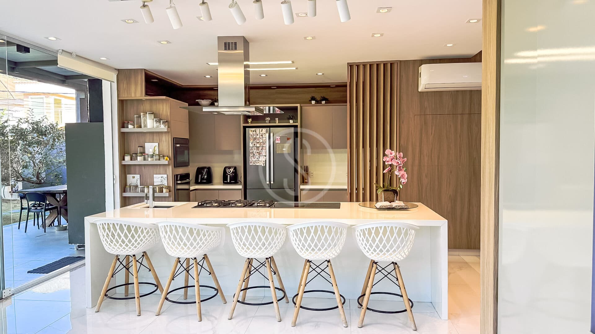Casa de 620 m² com 4 quartos, porteira fechada, à venda no Recreio dos Bandeirantes, RJ
