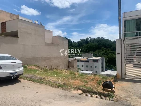 Lote com 300 metros no Eldorado