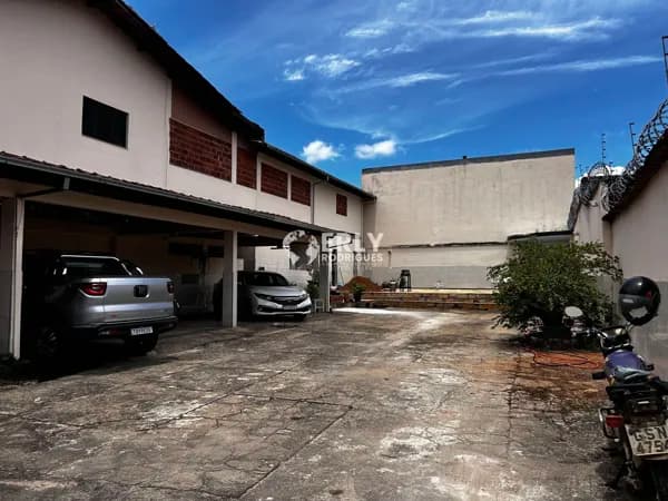 Lote com 360 metros em localização privilegiada!