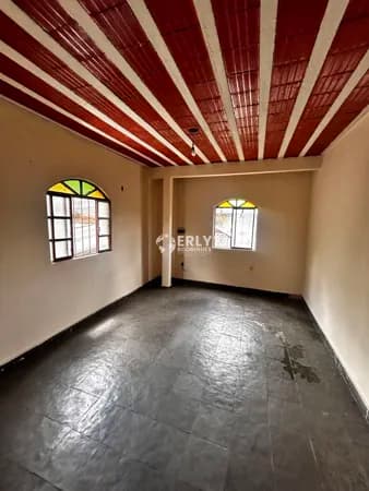 Apartamento de 02 quartos no Todos os Santos