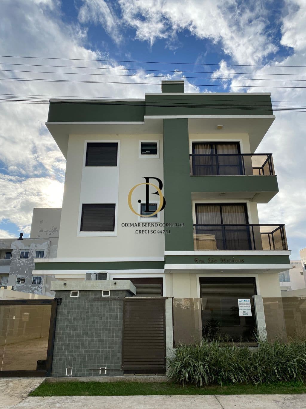 Apartamento em Governador Celso Ramos - Palmas