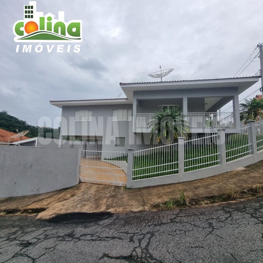 CASA C/ SALÃO COMERCIAL ÁGUAS DE LINDÓIA