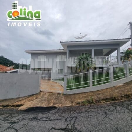 CASA C/ SALÃO COMERCIAL ÁGUAS DE LINDÓIA