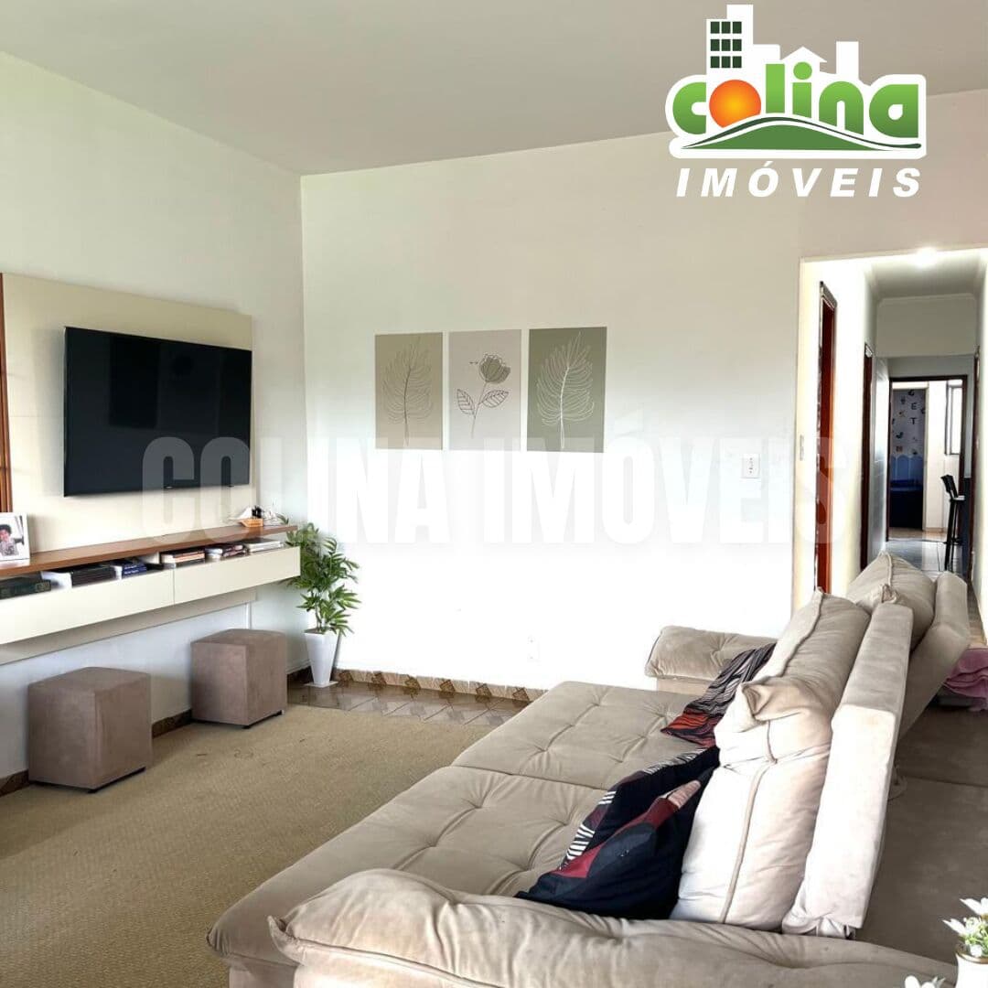 APARTAMENTO NO CENTRO DE MONTE SIÃO