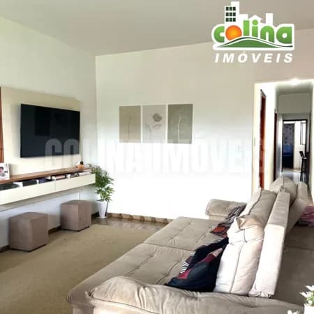 APARTAMENTO NO CENTRO DE MONTE SIÃO