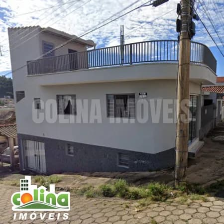 CASA C/ ESPAÇO COMERCIAL MONTE SIÃO