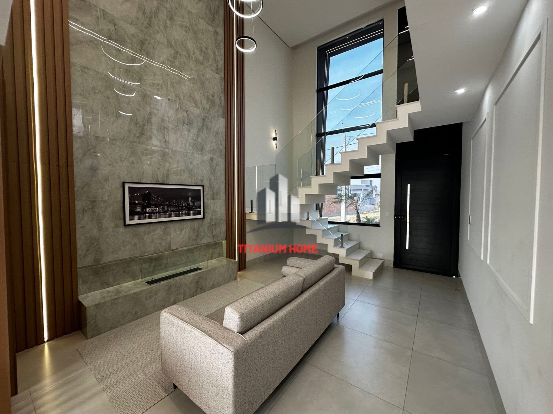 Casa de 4 dorm sendo uma suite e uma demi suite em Condomínio