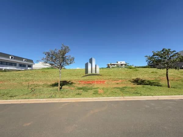 Terreno de 1.200 mts no Entreverdes - Alto Padrao