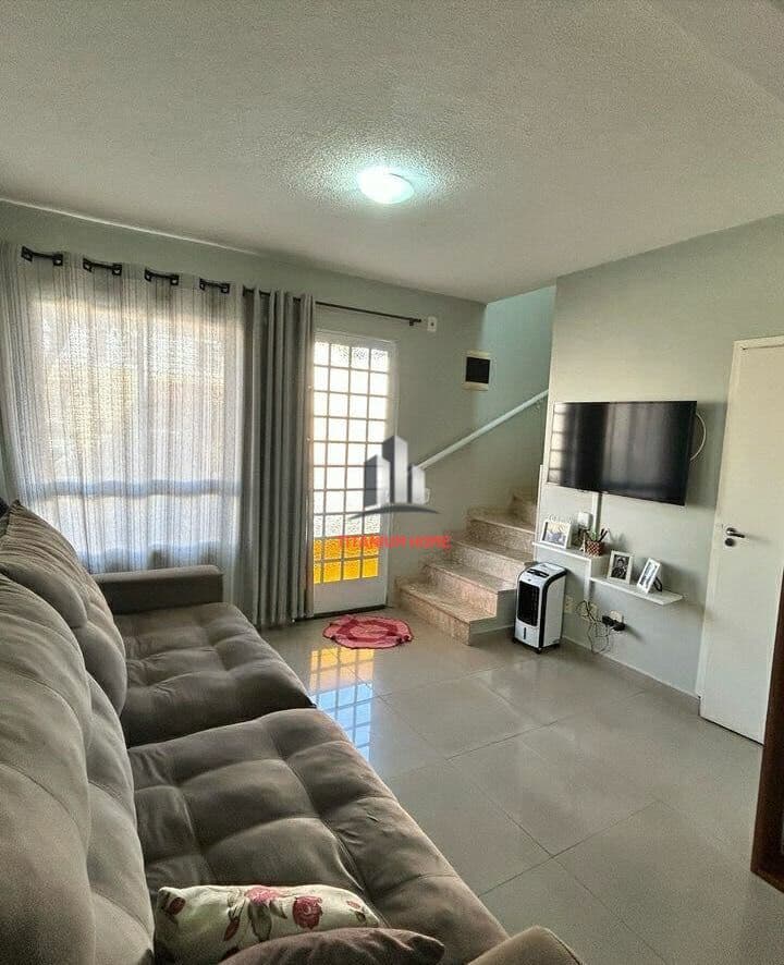 Casa 2 dorm no em Condomínio Vila Flora Hortolandia