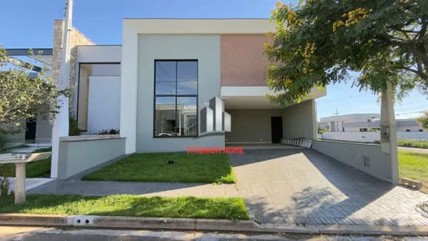 Casa de 4 dorm sendo 2 suite e Piscina no Condomínio Olivio Franceschini