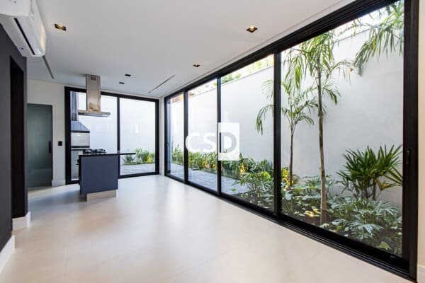 Casa Vila recém reformada!