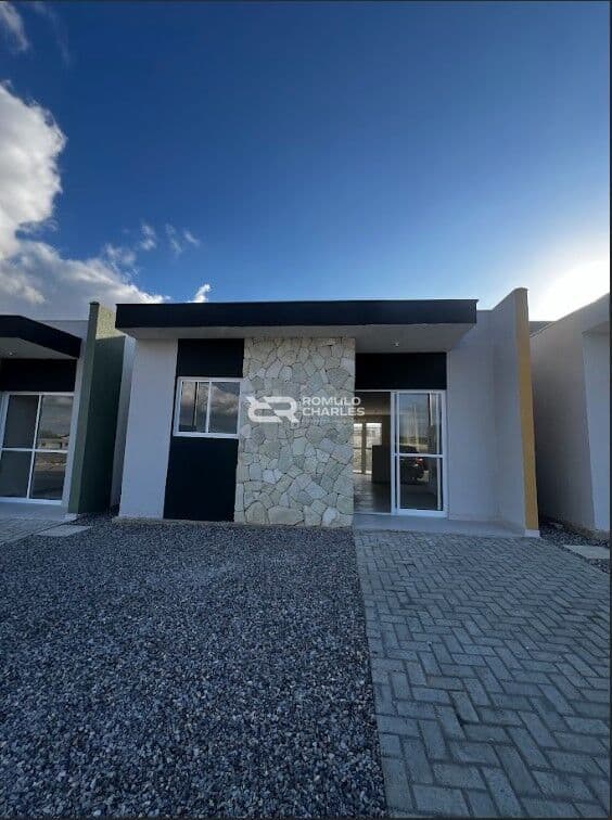 Casa à Venda no Village Sudoeste no Serrotão, Campina Grande/PB