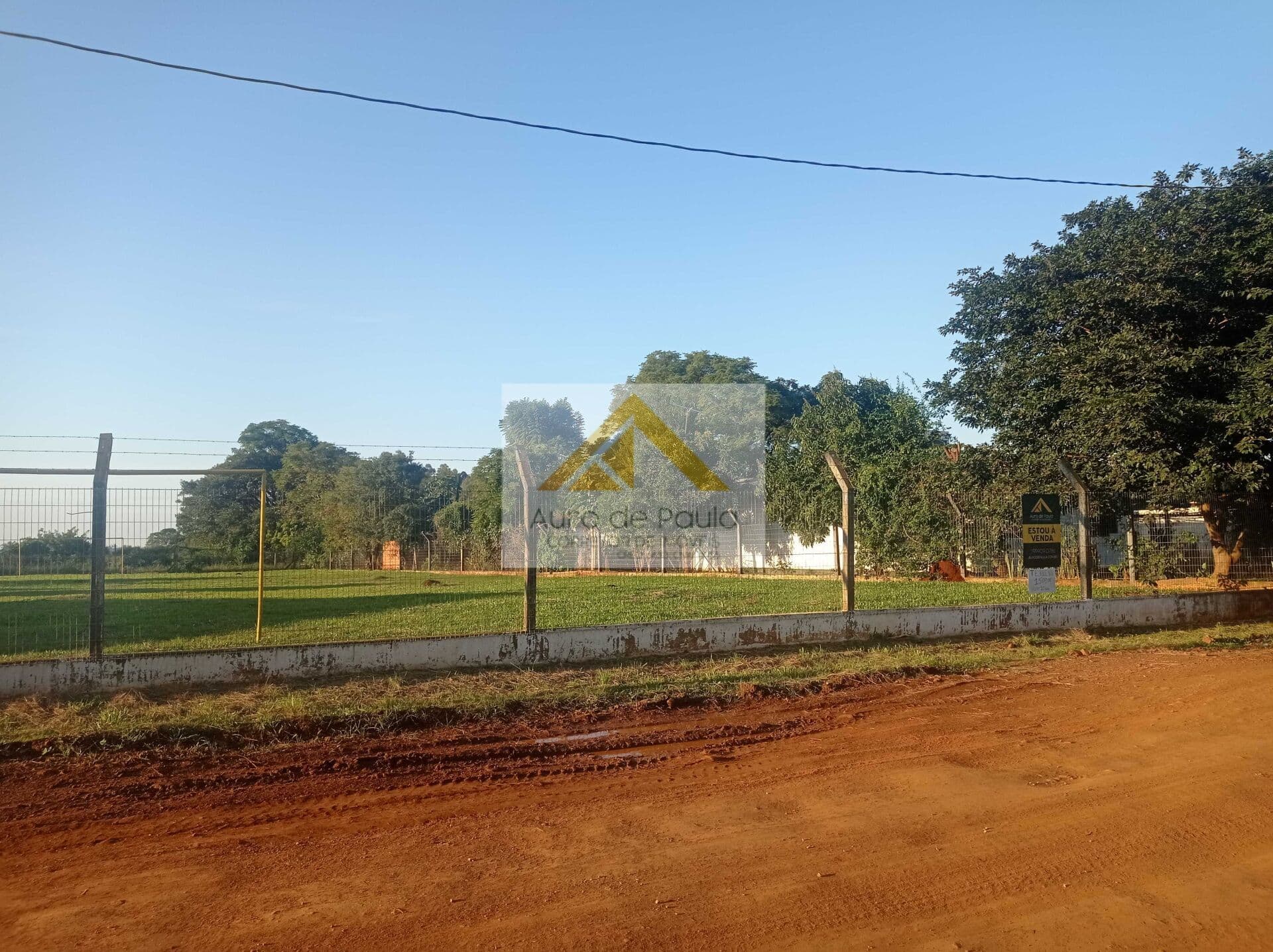 TERRENO PRONTO PARA CONSTRUIR
