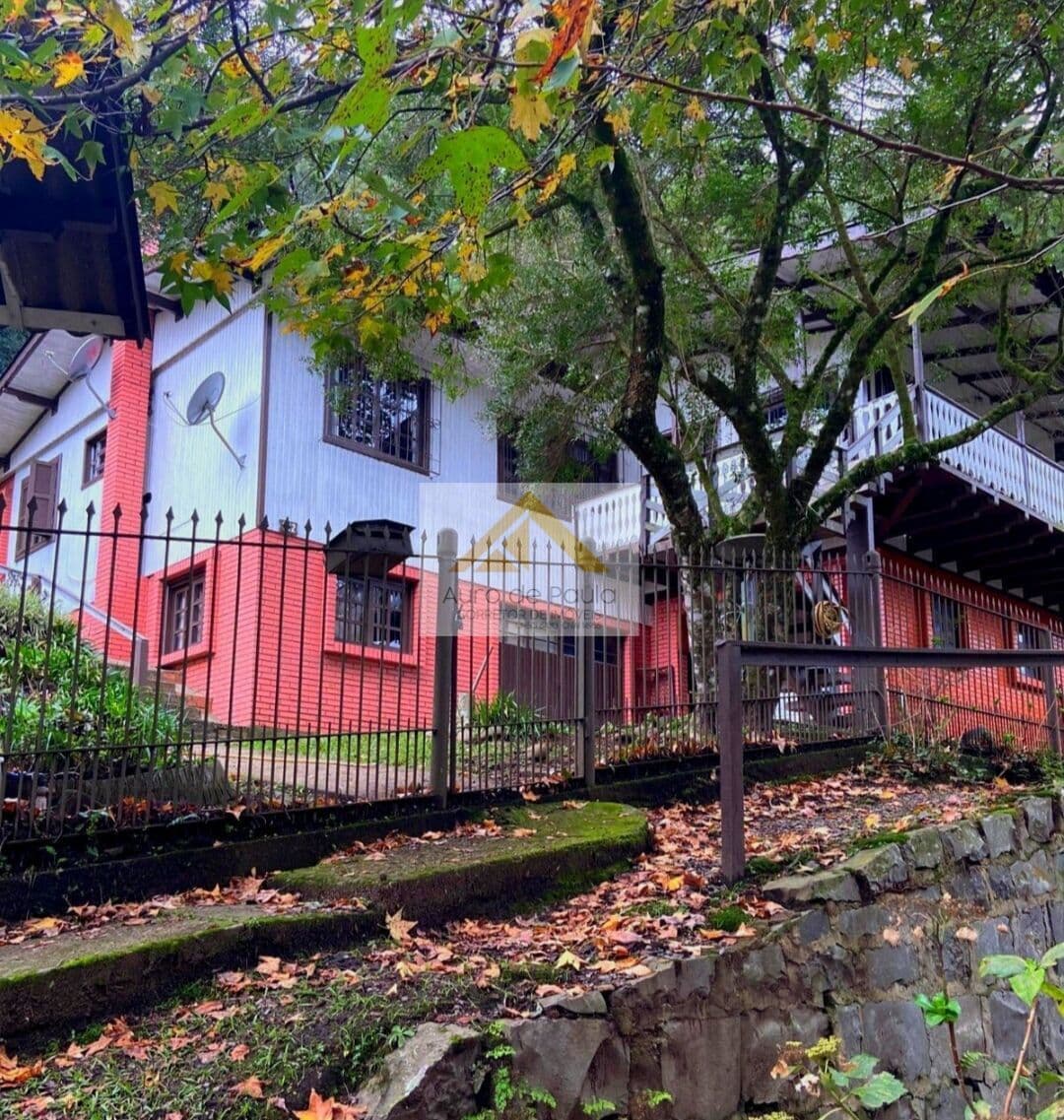 Casa dois pisos na serra Gaúcha!!!