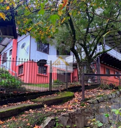 Casa dois pisos na serra Gaúcha!!!