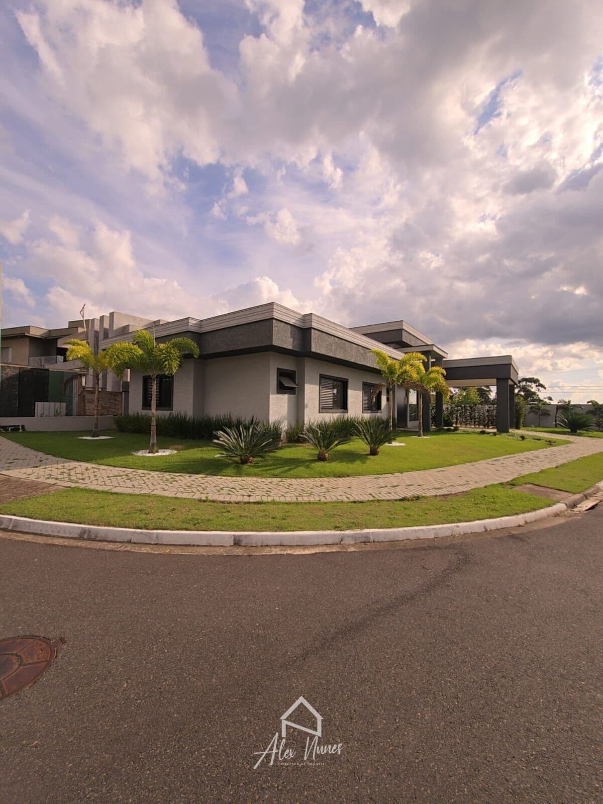 Casa de Condomínio em Atibaia - Jardim Kanimar