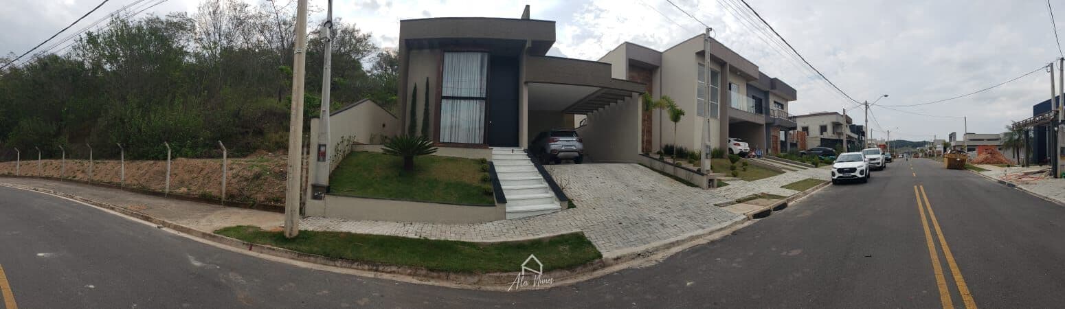 Casa em Condomínio com 3 suites, mobiliada para venda ou locação
