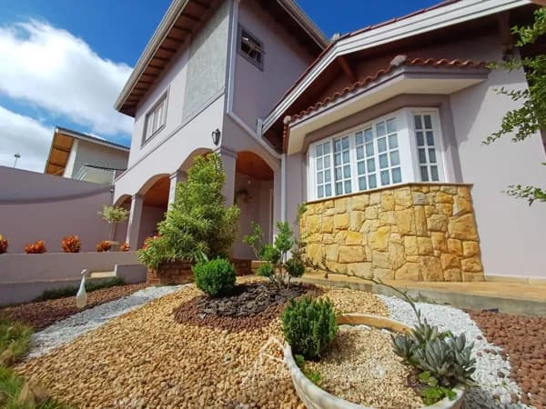 Casa em Atibaia - Jardim Itaperi