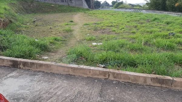 Terreno comercial e residencial..