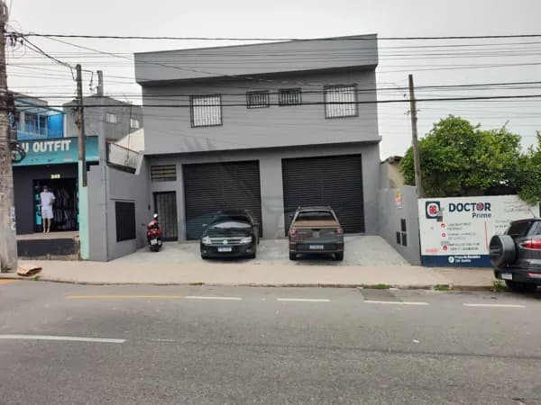 Salão Comercial na principal Avenida do Bairro São Francisco