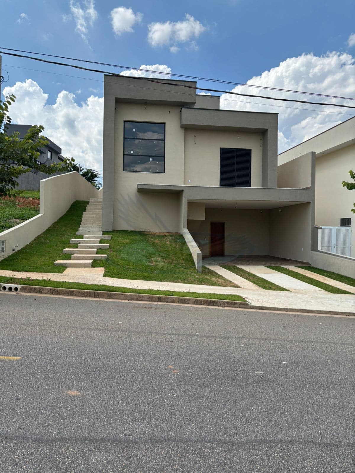 Casa Alto Padrão no Cond. San Giovani - A 01 minuto do Centro