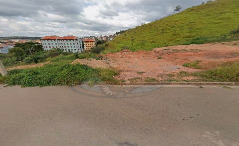 Terreno no Loteamento em Portal Giardino, Itatiba/SP