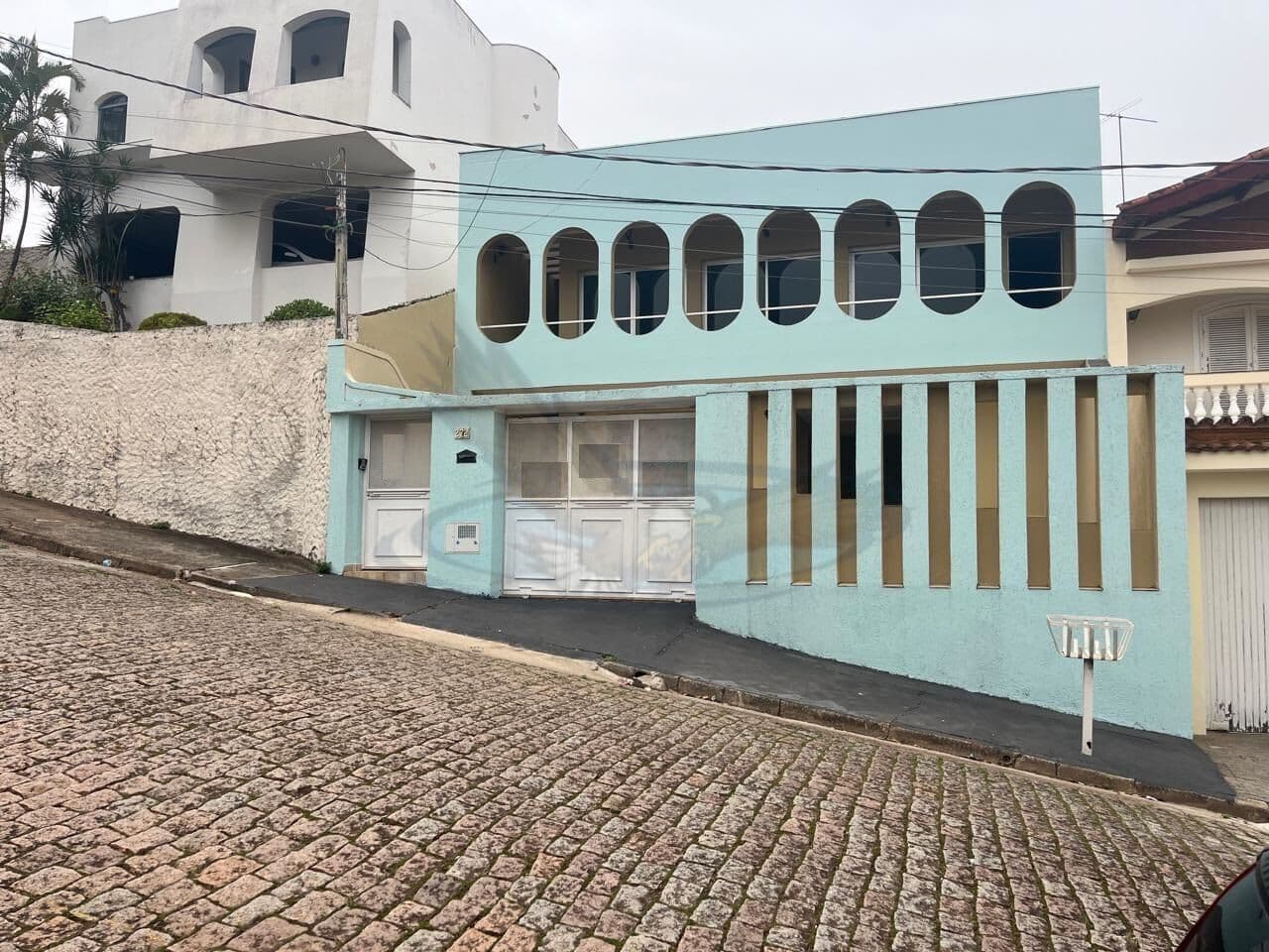 Casa assobradada na Vila Mutton, (ao lado do SENAI) Itatiba - a apenas 03 minutos do Centro