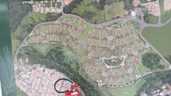 Terreno Lote ( R$ 100.000,00 + Transferência de Dívida ) .