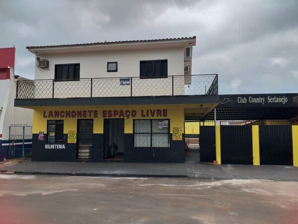 Sobrado á venda com 4 dormitórios ao lado do SUPERMERCADO PIRES em Maracaju/MS