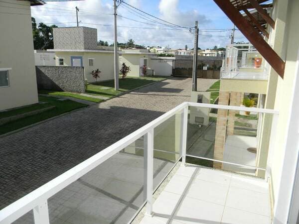 Casa de Condomínio em Camaçari - Abrantes