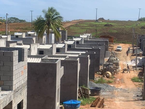 Casa à venda em Lauro de Freitas/BA
