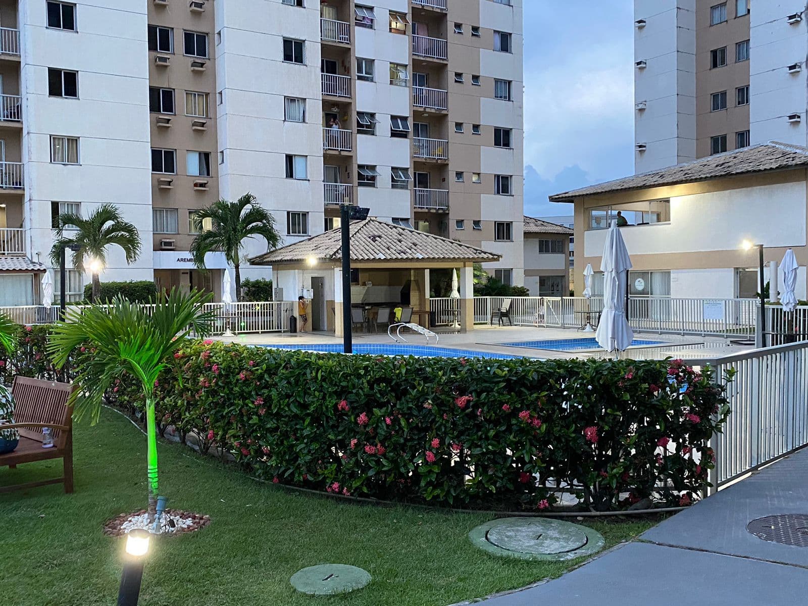 Apartamento 2/4 com suíte no Residencial Salvador Norte