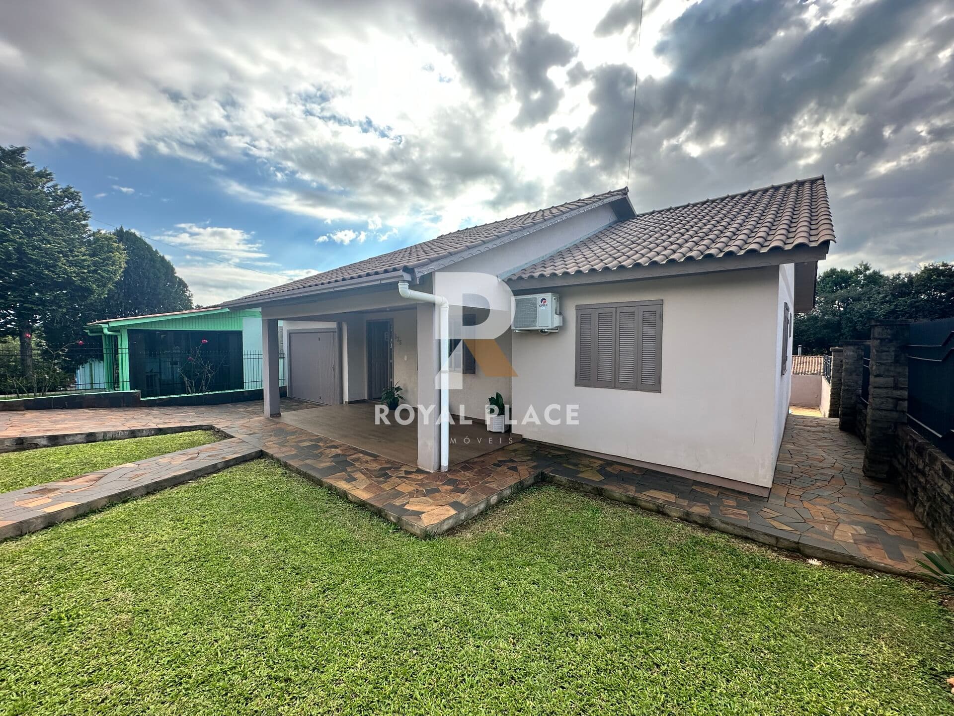 Casa à venda em Quinze de Novembro!