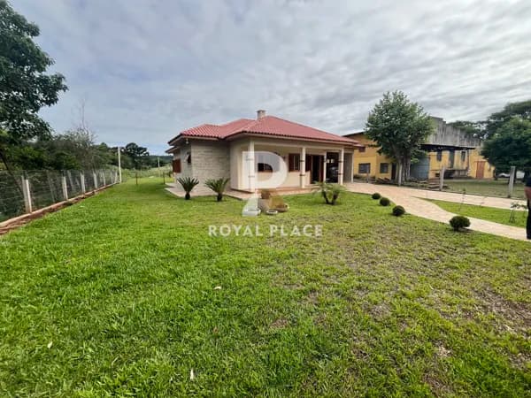 Ampla casa disponível para venda em Quinze de Novembro