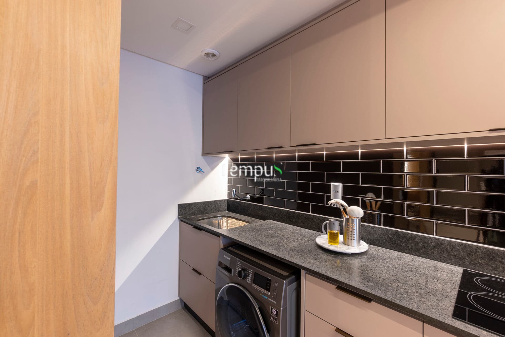 Apartamento Alto Padrão, no Citizem Home, Com 85 m², 2 suítes, todo mobiliado e ar condicionado em todos os ambientes