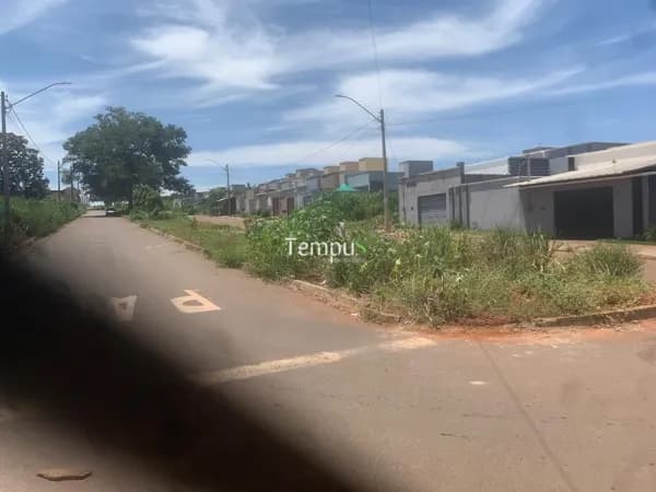 Lote de esquina Residencial ou comercial, 310 m², em Residencial Nova Canaã, Trindade/GO