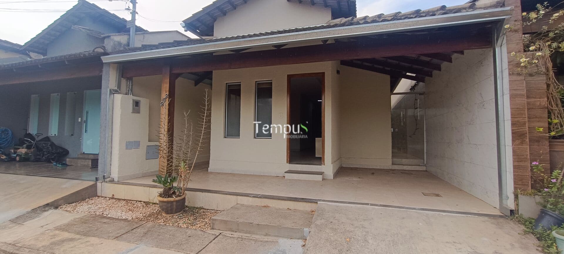 Casa em Condomínio com 3 Quartos suite e Closet e area gourmet — R$ 425.0000,00