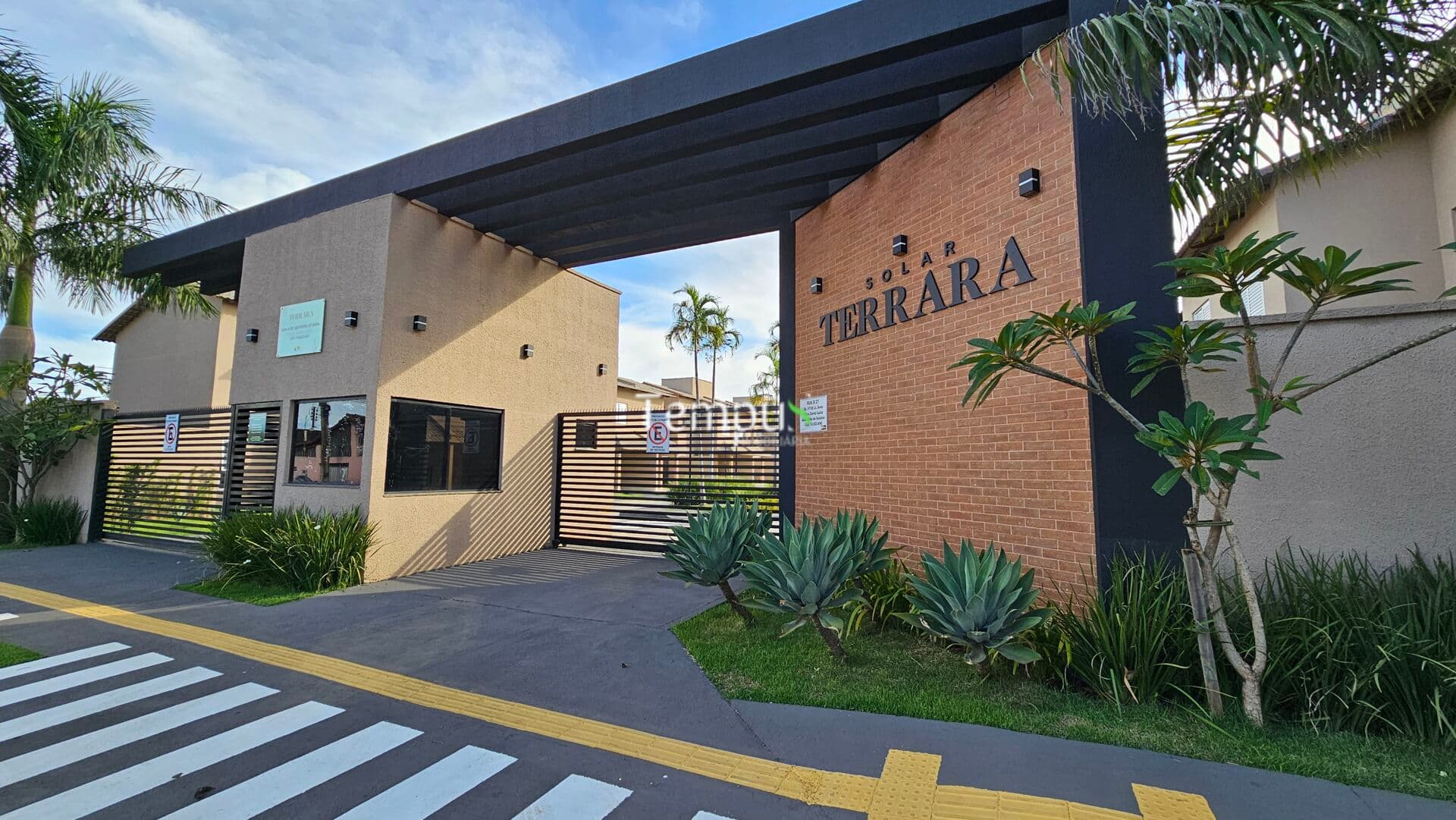 Sobrado Alto Padrão Condomínio Solar Terrara, 116 m², 3 quartos 1 suite, lazer completo, Sitio Santa Luzia, Aparecida de Goiânia-GO