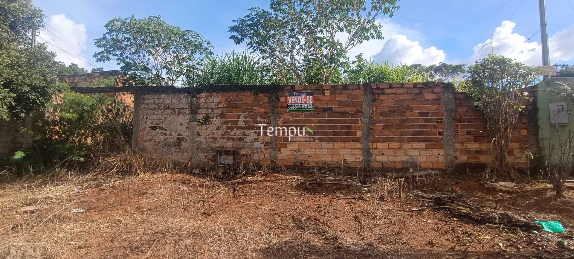 Terreno todo murado com 416 m² frente pra avenida por R$208.000,00