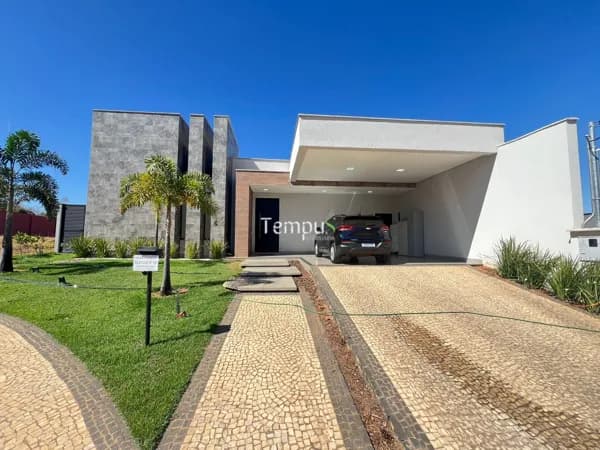 Casa alto padrão à venda no Jardins Bolonha - Senador Canedo/GO