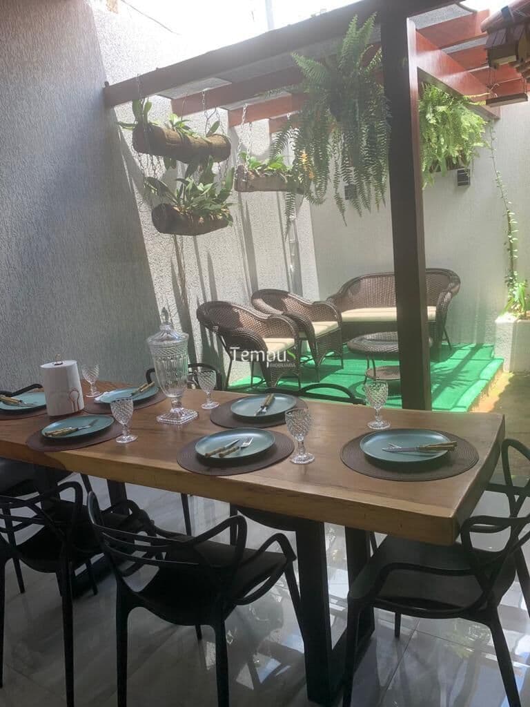 Casa à venda no bairro Setor Orientville , Residencial Três Ranchos- Goiânia/GO