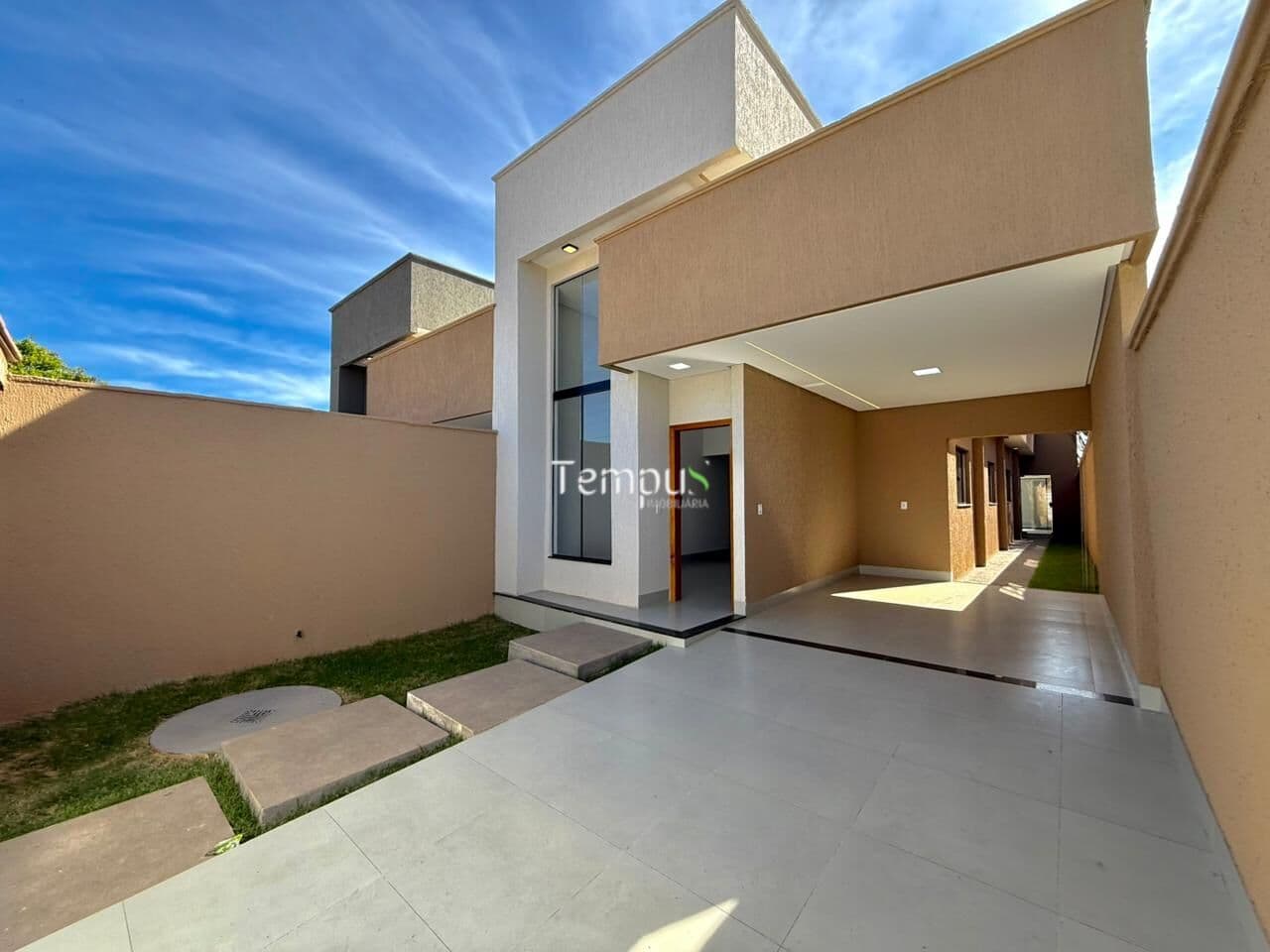 Casa Vila Oliveira – 3 qts 1 suíte pé-direito duplo e piscina aquecida!nova