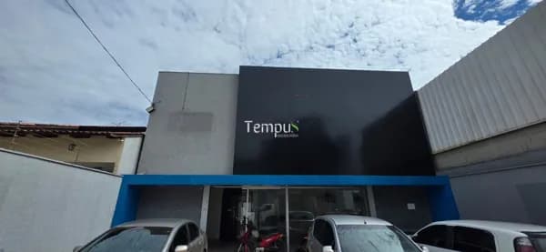 Prédio Comercial, Frente e Fundo, 394 m²,em Vila Rezende, Goiânia/GO