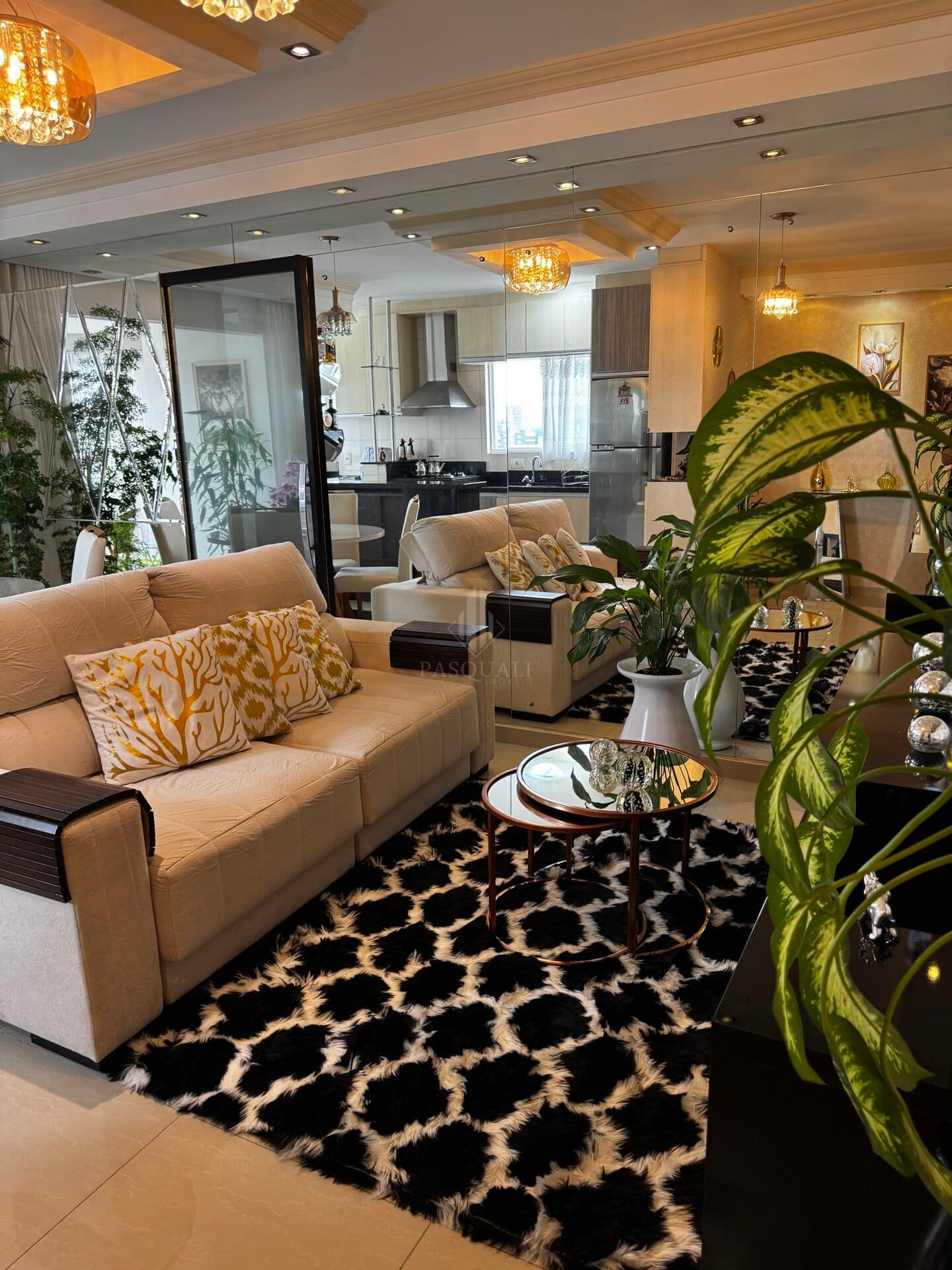 APARTAMENTO MOBILIADO COM 1 SUÍTES - Vila Nova